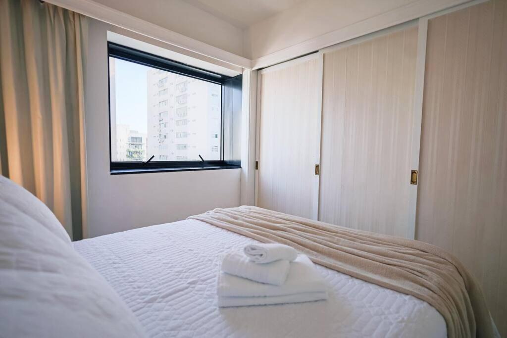 Flat 1712 - 1712 •le Premier Jd. Paulista * São Paulo
